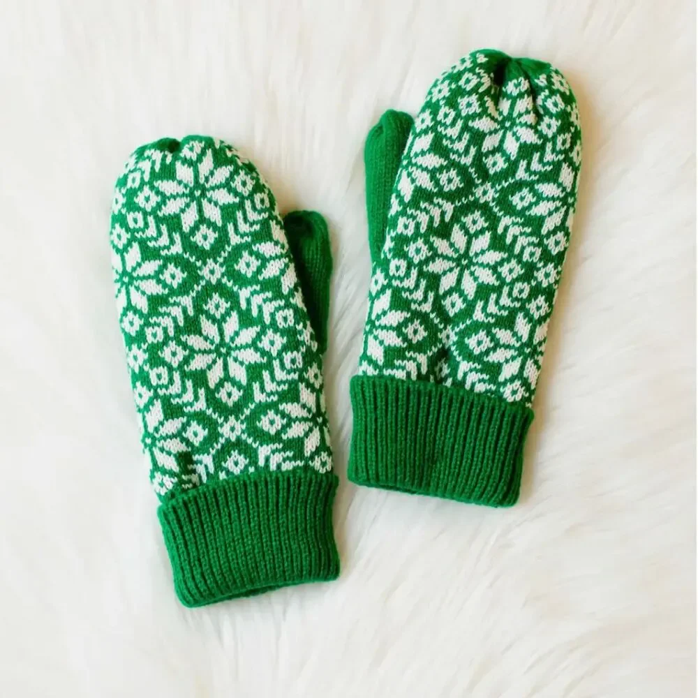 PANACHE Green & White Snowflake Knit Fleece Lined Mittens